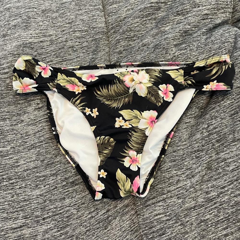 Victoria’s Secret Pink Bikini Bottom Floral